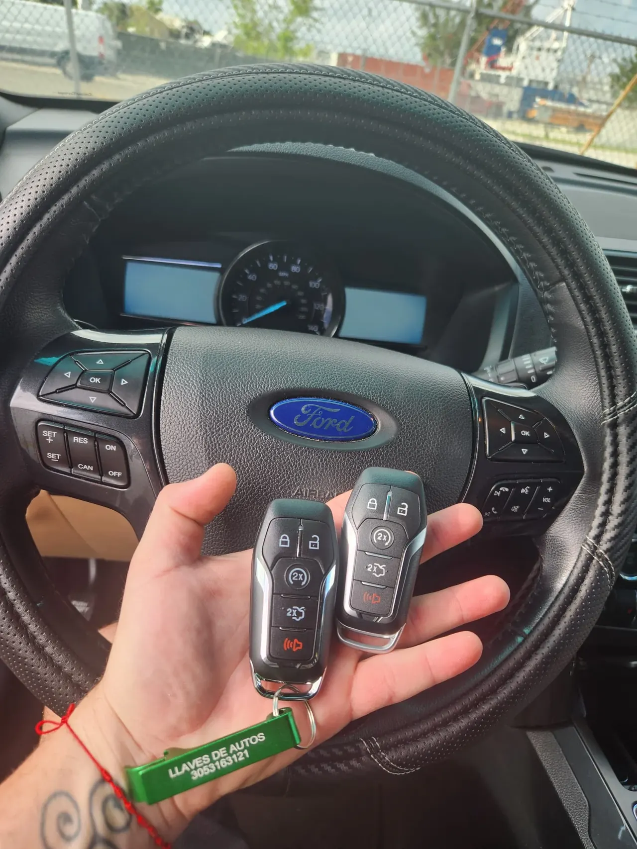 Smart car key fob for automotive locksmith service
